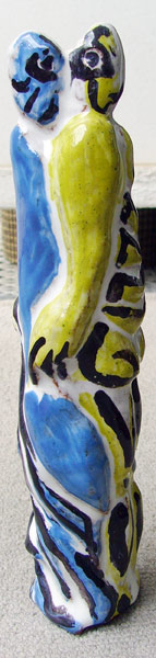 Keramik Figuren Umarmung Seite